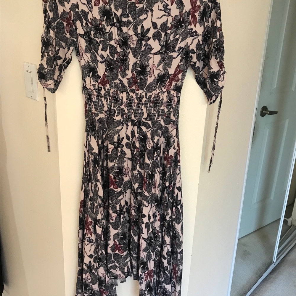 Dress - Picture 2 of 4